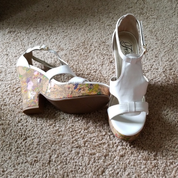 Fergie Wedge - Picture 1 of 4